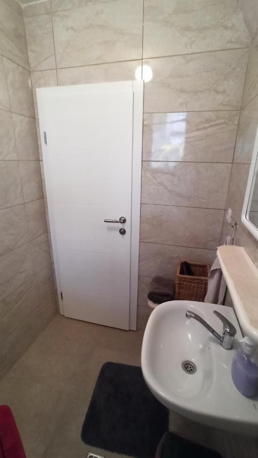 סראייבו Cozy Room With A Balcony מראה חיצוני תמונה